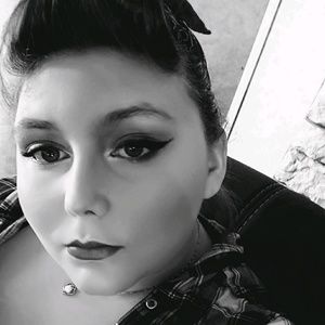 Meet your Posher, Elizabeth